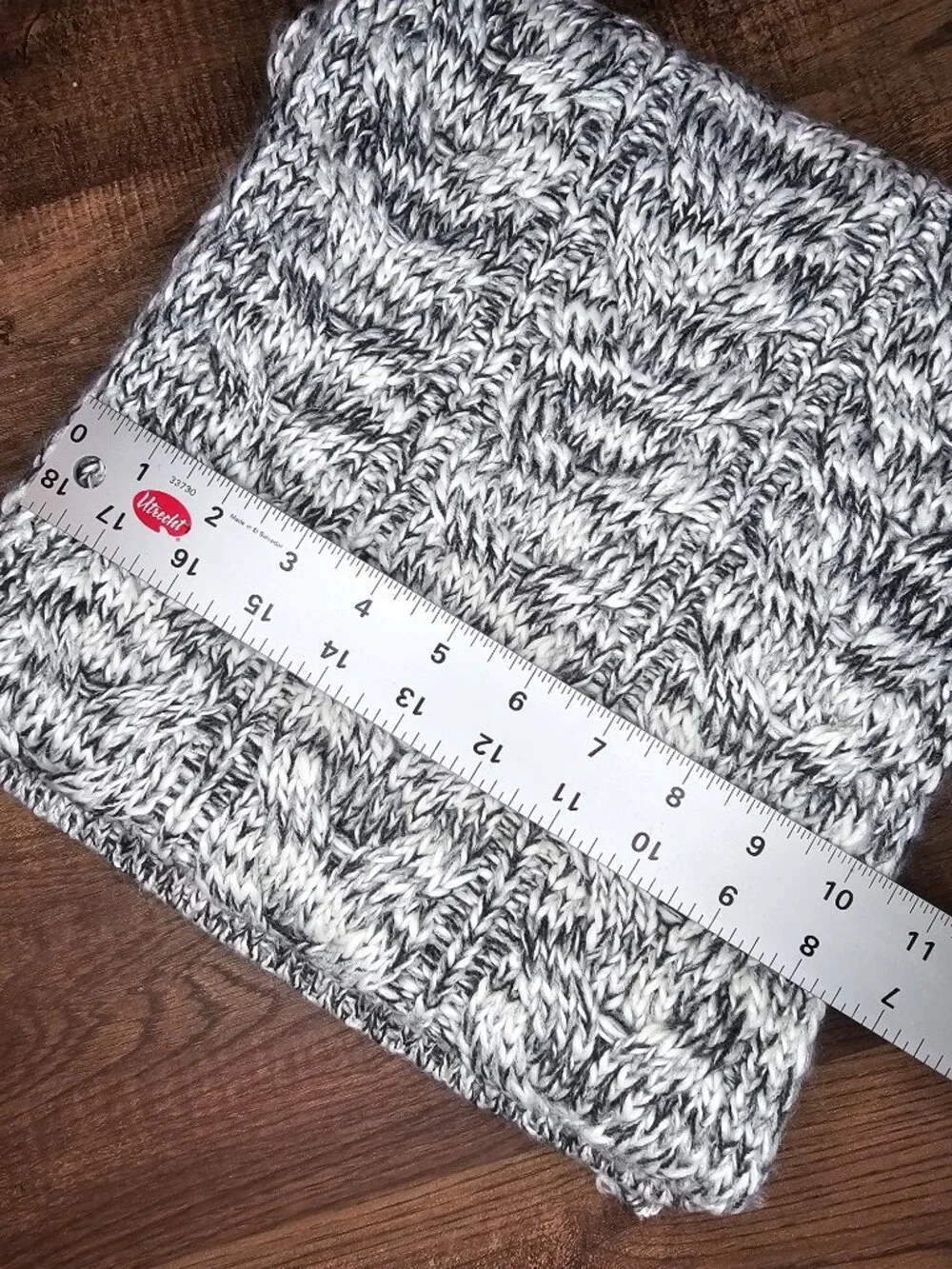 GAP Wool Blend Cable Knit Scarf Chunky Thick Cozy Warm Marled Grey Heather